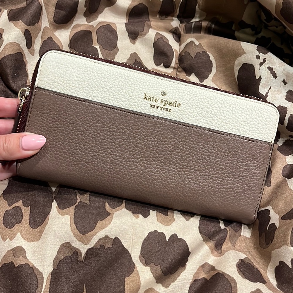 NWT Kate Spade Wallet